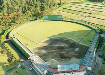 表郷天狗山球場